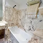 Vivienda Rectorado 2 شقة *